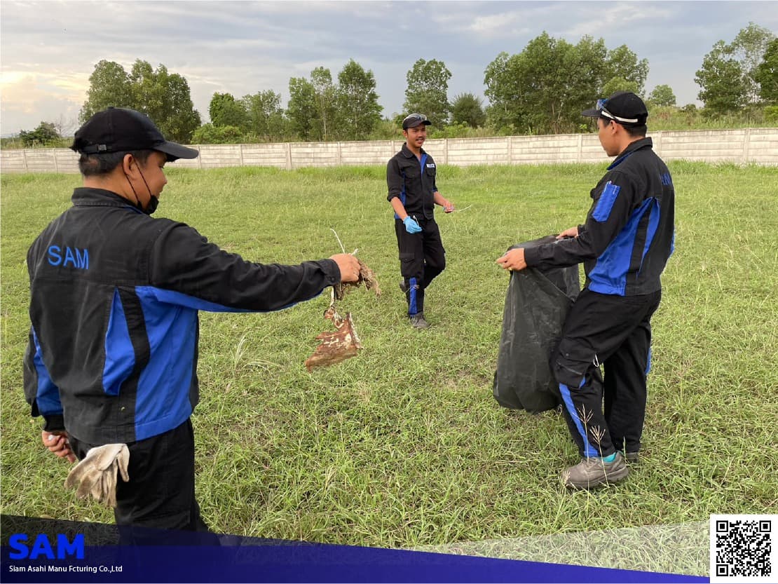 กิจกรรม 4S — เก็บขยะรอบโรงงาน และทำความสะอาด — 1/5