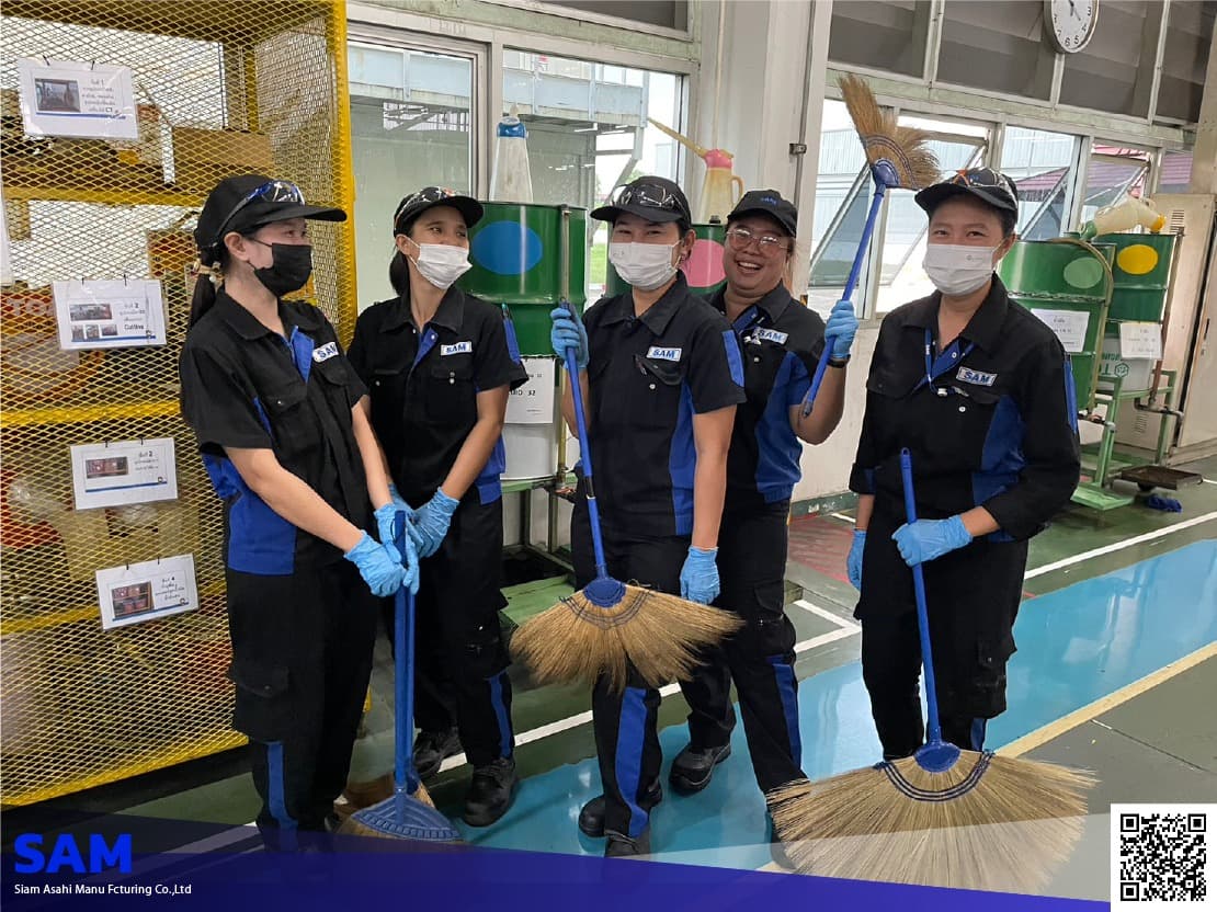 กิจกรรม 4S — เก็บขยะรอบโรงงาน และทำความสะอาด — 4/5