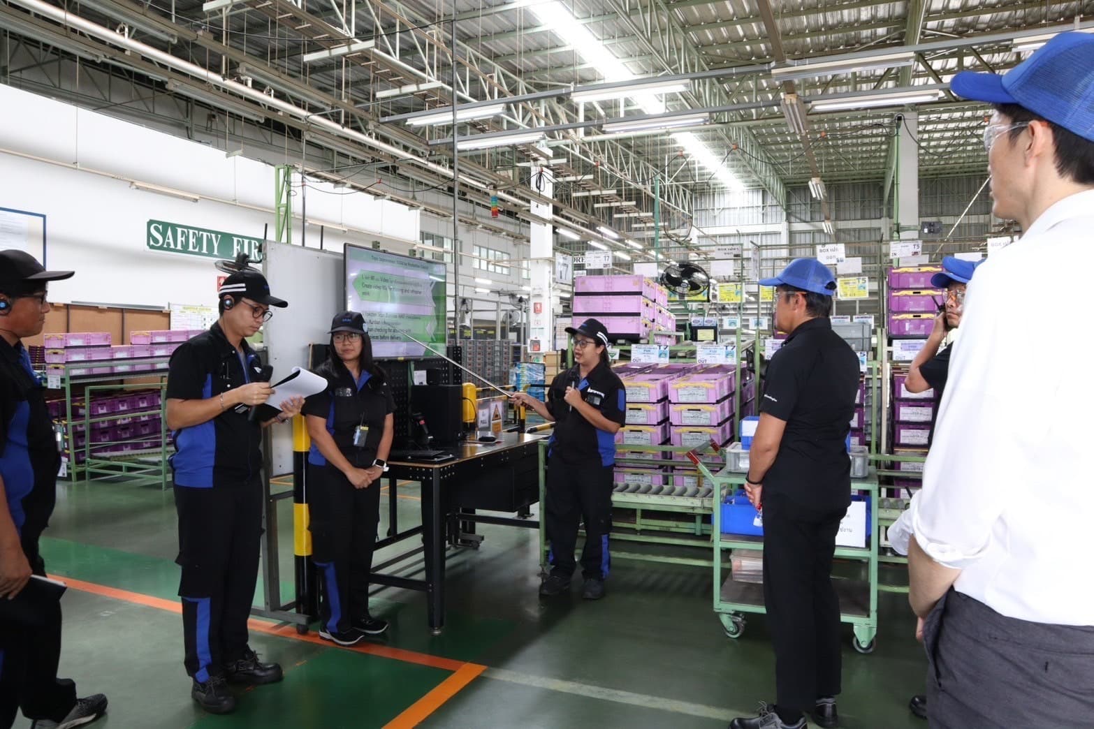 Mr. Kimura Tetsuya เยี่ยม SAM — รับฟังนำเสนอ Kaizen และ CO2 — 9/22