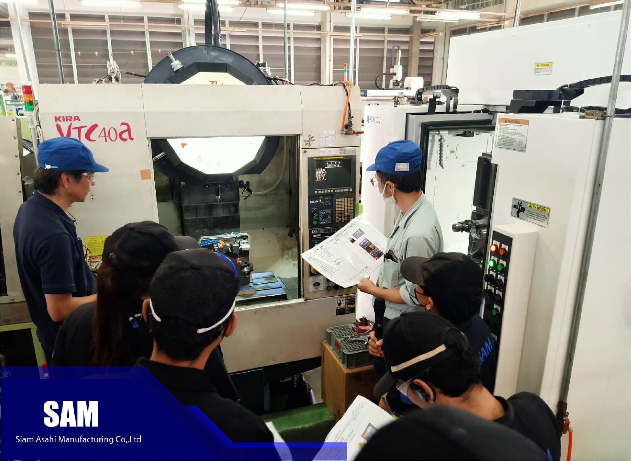 ฝึกอบรมไลน์ผลิตใหม่ — โดยผู้เชี่ยวชาญ Asahi Tekko (Mr. Hagiwara, Mr. Hiromura) — 3/4