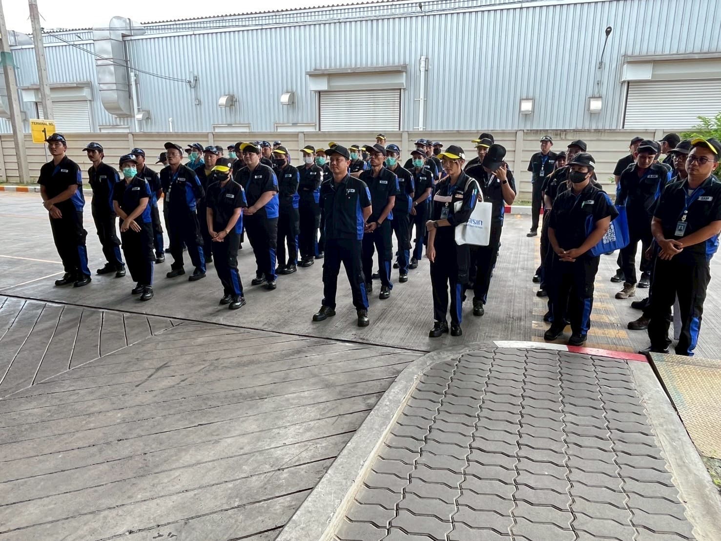 เดือนแห่งความปลอดภัย 2025 — เป้าหมายอุบัติเหตุเป็นศูนย์ — 1/3