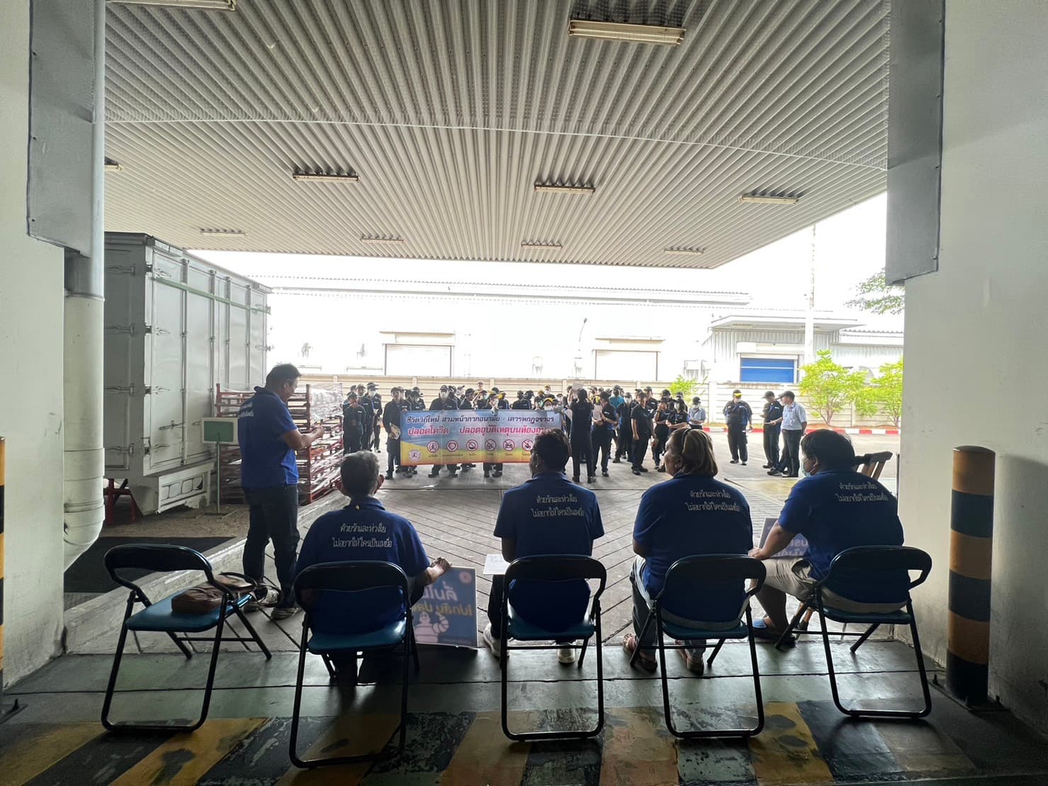 สมาคมคนพิการเยี่ยมให้ความรู้เรื่องอุบัติเหตุก่อนสงกรานต์ — 2/3